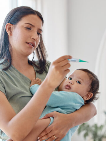How to care for your baby when they have a cold, flu, COVID-19 or RSV